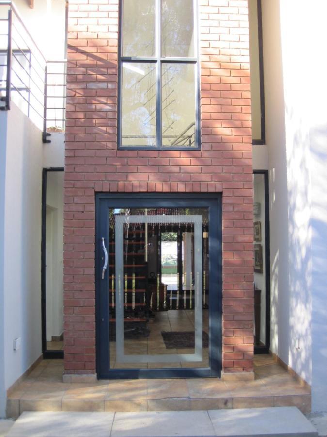 Home @ Harry'S Pretoria-Noord Exterior foto